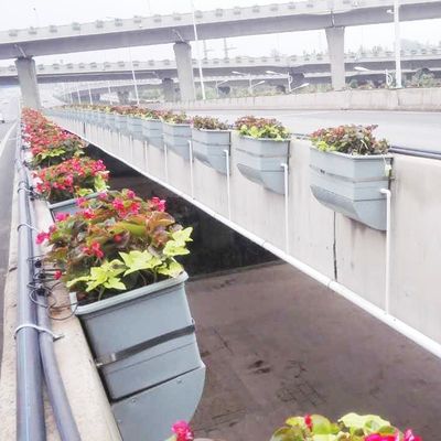 Jardín de flores al aire libre en varias capas Balcón Gran plantación blanca con caja adicional