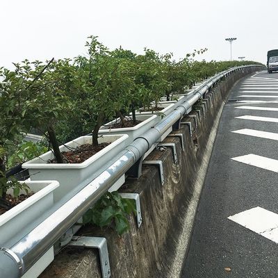 Jardín de flores al aire libre en varias capas Balcón Gran plantación blanca con caja adicional